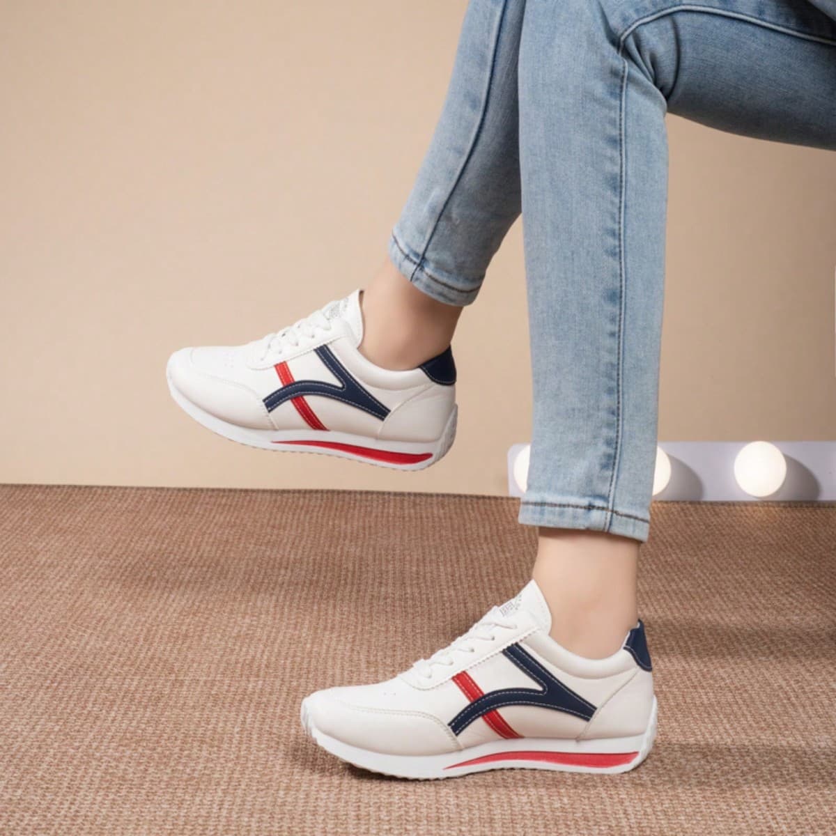 Chaussures dÃ©contractÃ©es de sport pour femmes quatre saisons, baskets blanches respirantes, chaussures plates et populaires pour les adolescents