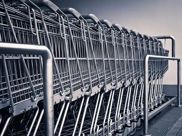 Les meilleures stratégies pour économiser en boutique express